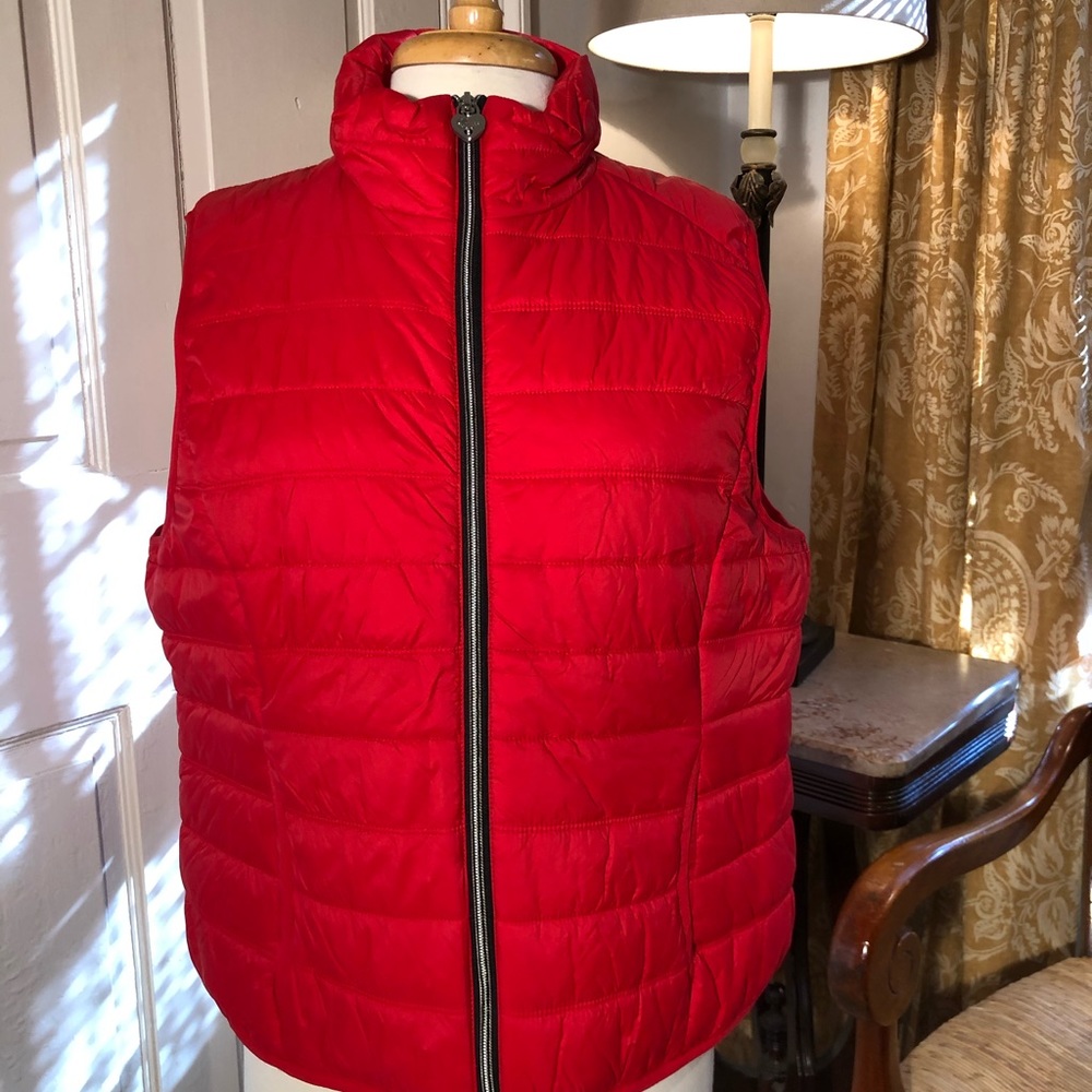 Red Guess Puffer Vest